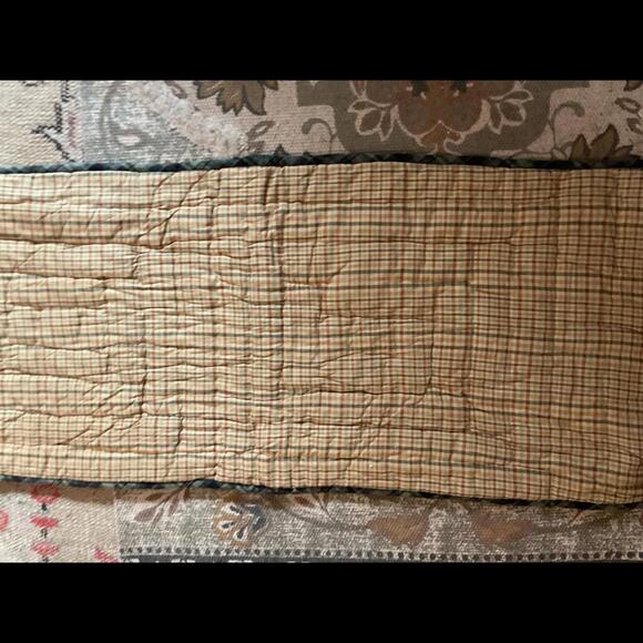 Handcrafted Patchwork Table Runner - Rustic Plaid Design - Picture 7 of 7